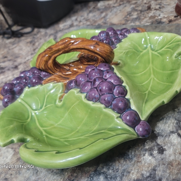 0826. Vintage 1963 Arnels Ceramic Molds Vibrant Green & Purple Ceramic Platter - Picture 5 of 8